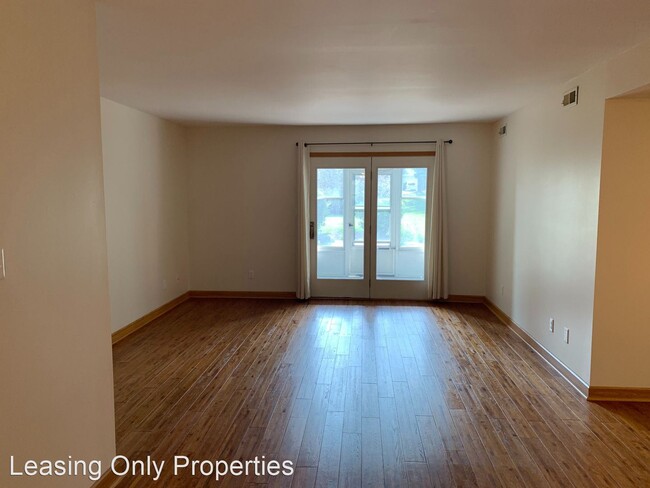 Building Photo - 2 br, 2 bath House - 943 Crestwood Drive