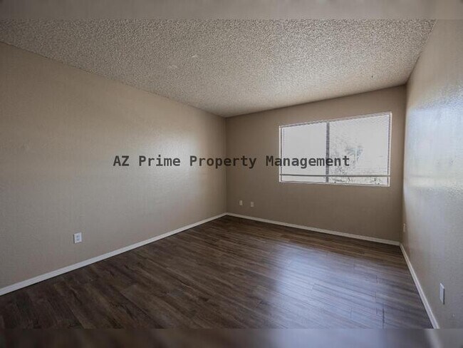 Foto del edificio - 3810 N Maryvale Pkwy