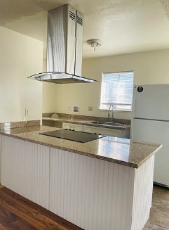 Building Photo - 4432 La Cresta Way