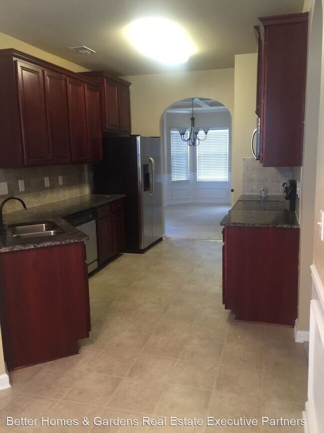 Building Photo - 5 br, 3 bath House - 2806 HuntCliffe Drive