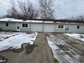 Building Photo - 21 SE 130 Rd