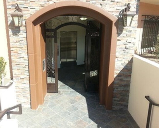 Foto del edificio - 4440 Vantage Ave