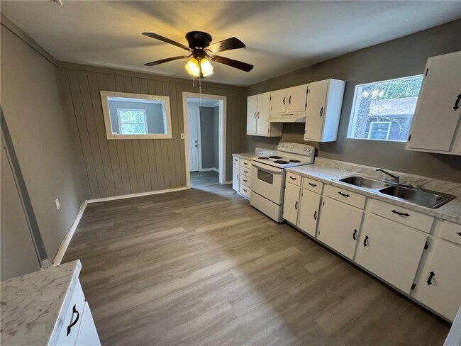 Building Photo - 2853 Josephine St