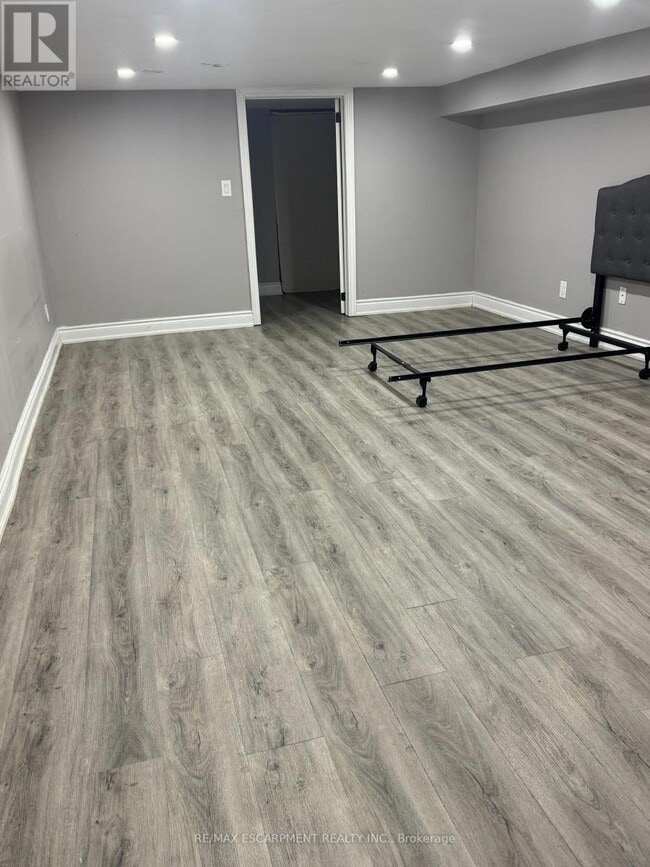 Building Photo - 267 Millen Rd