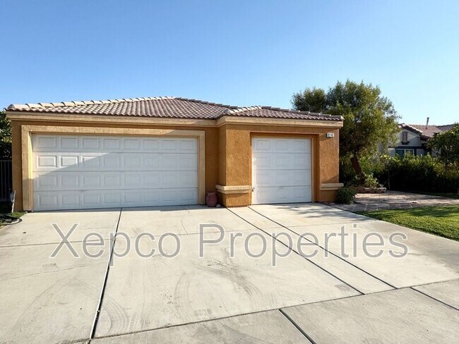 Building Photo - 82143 Pinyon Ave