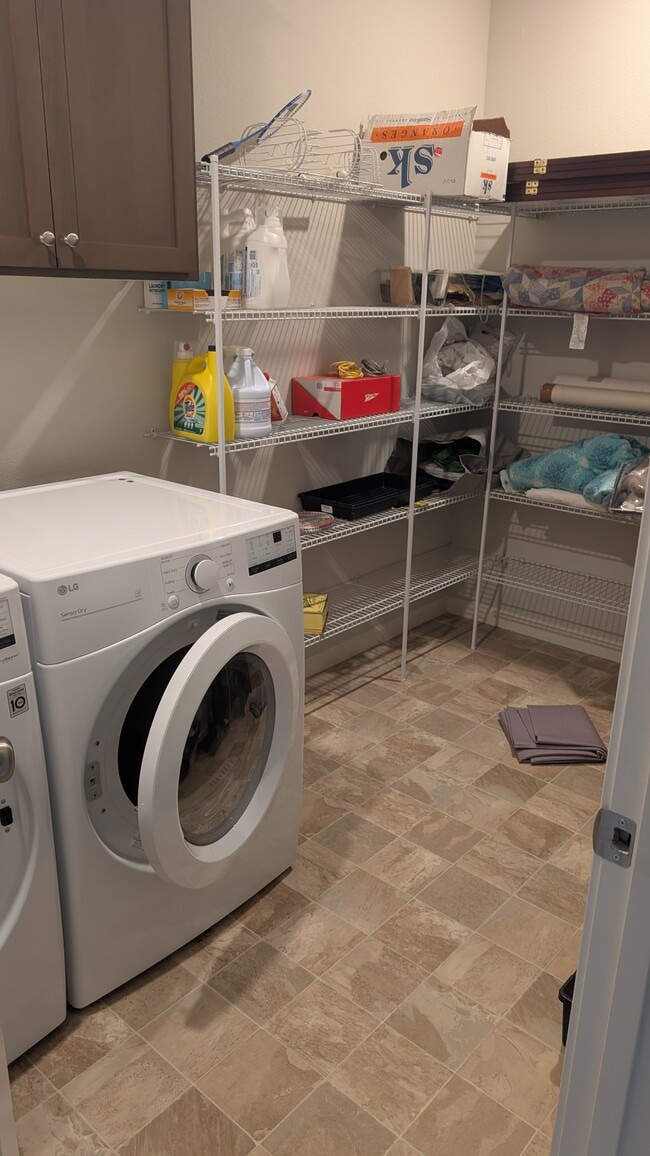 Building Photo - 3923 SE 70th Ave