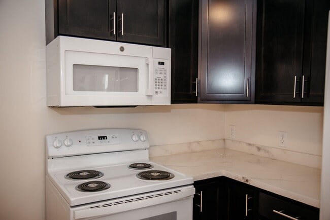 Foto del edificio - 253 E Main St