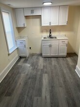 Building Photo - 704 Washington St