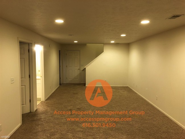Building Photo - 3 br, 2 bath Condo - 2610 Cascade Place Dr SE