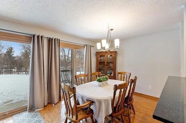 Building Photo - 11154 Westwind Dr
