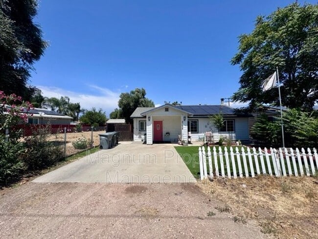 Building Photo - 21638 Grand Ave