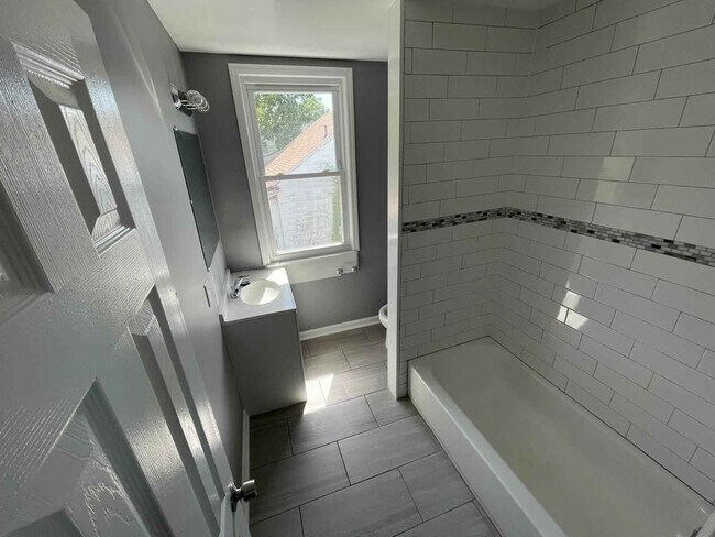 Foto del edificio - 377 Main St