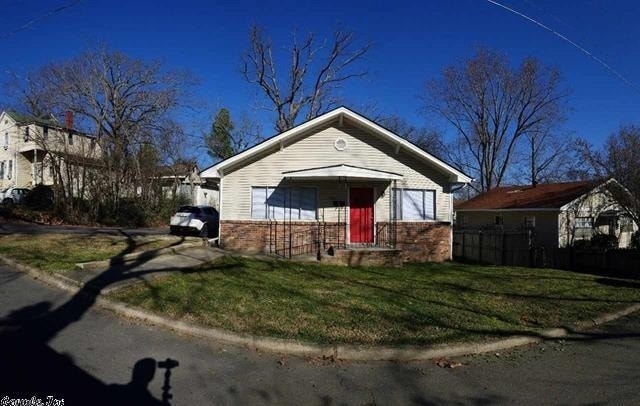 Primary Photo - 227 Barker St
