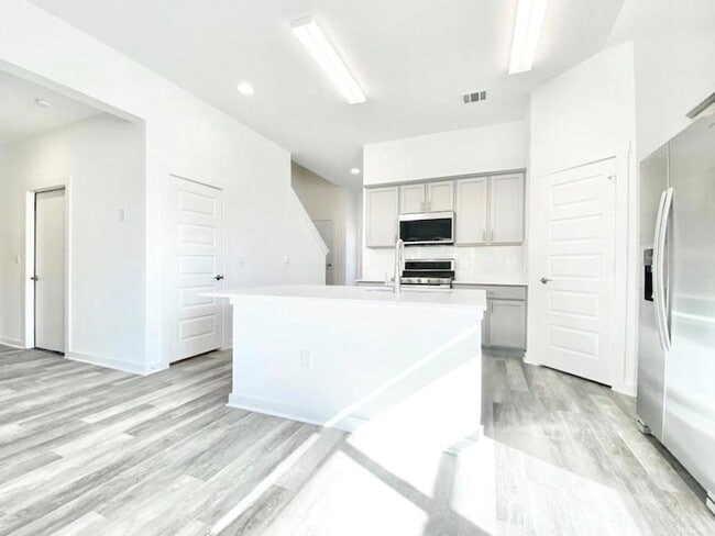 Foto del edificio - 7925 Linnie Ln