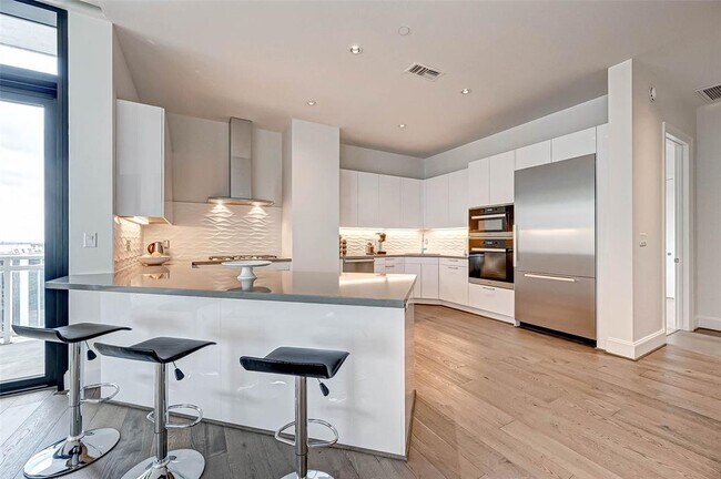 Foto del edificio - 1409 Post Oak Blvd