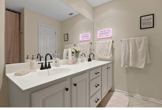 Foto del edificio - 123 Sweet Bailey Cove