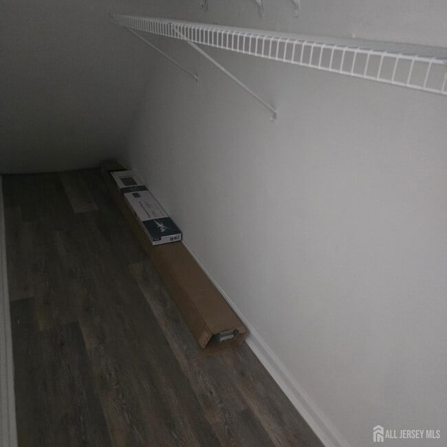 Building Photo - 3 Sweetgum Ln