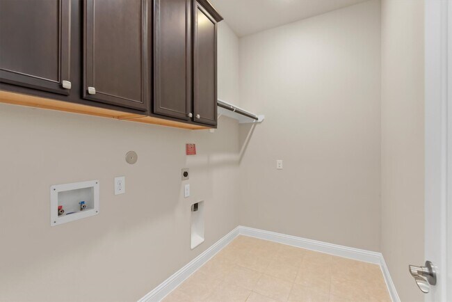 Foto del edificio - 4218 Davis Oak Dr