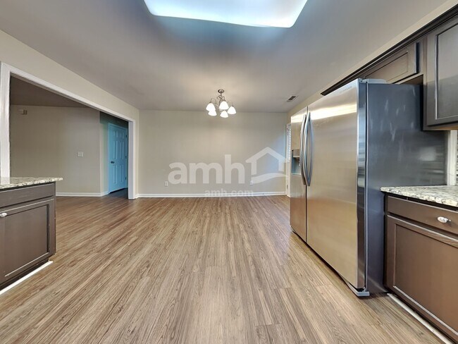 Foto del edificio - 5729 Brookfield Pointe Dr