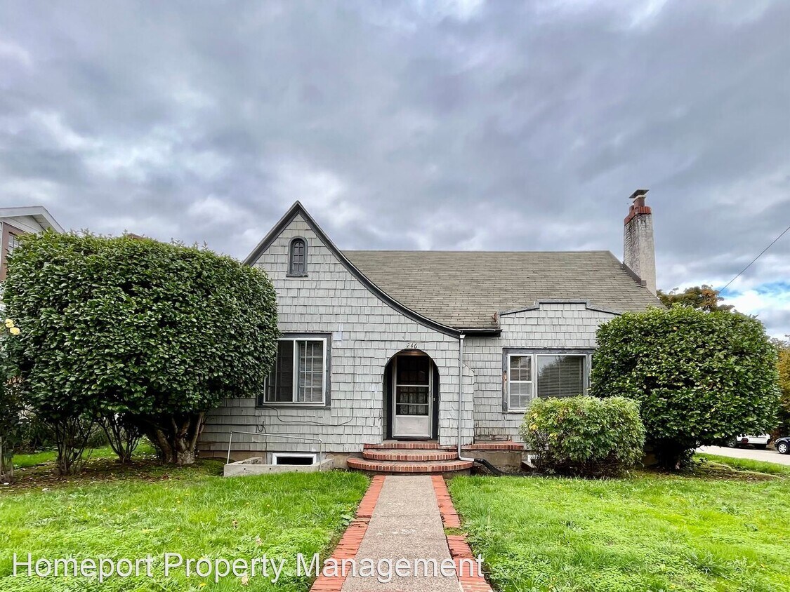 Foto principal - 4 br, 2 bath House - 246 NW 21st Street