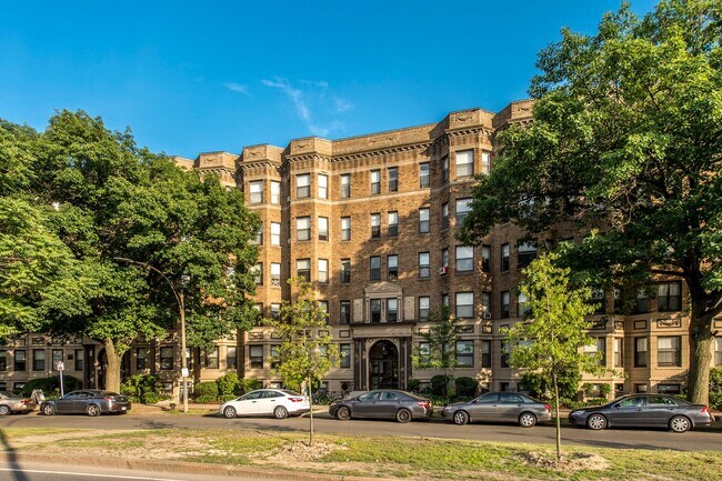 Foto del edificio - 1152a Commonwealth Avenue