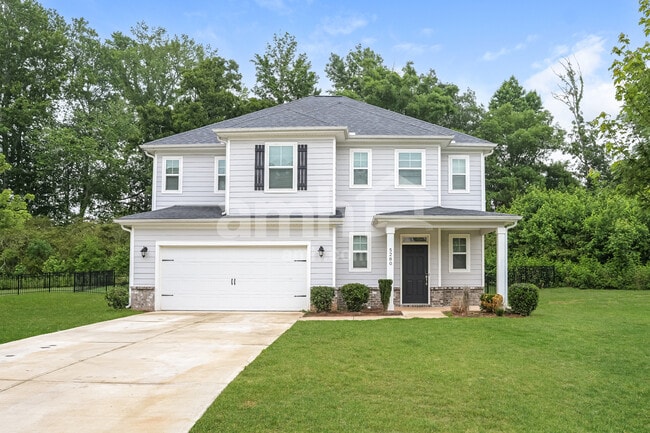 Building Photo - 5280 Valley Dr