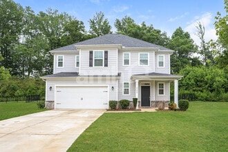 Building Photo - 5280 Valley Dr
