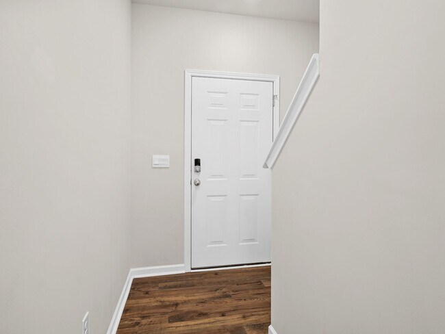 Foto del edificio - Modern living meets Convenience- Townhome in Greer, SC!