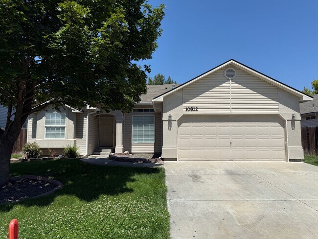 Building Photo - Beautifully Remodeled 4-Bedroom Nampa Home with Private Backyard.