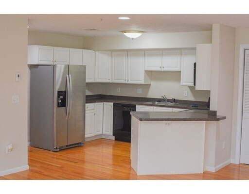 Foto del edificio - 7 Conant Rd