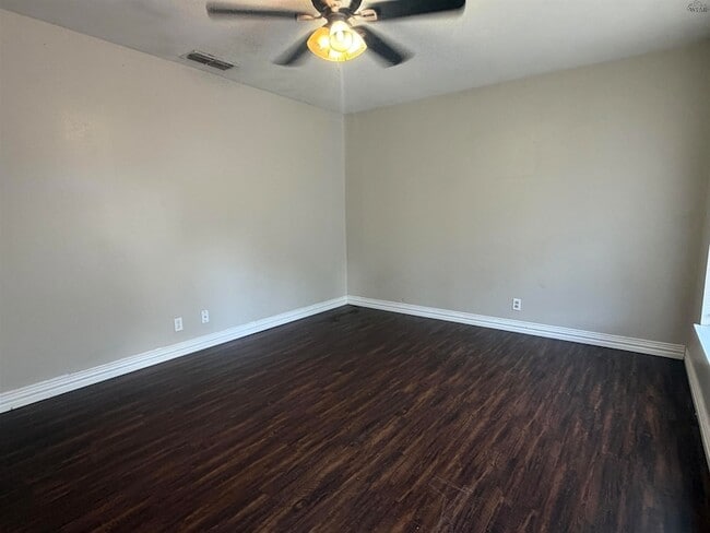 Building Photo - 4613 Langford Ln