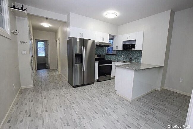 Building Photo - 43-06 Skillman Ave