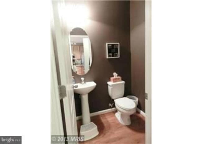 Main Level 1/2 Bath - 42519 Highgate Ter