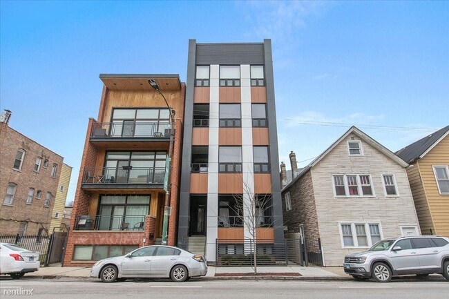 Building Photo - 2 br, 2 bath Condo - 1734 N California Ave
