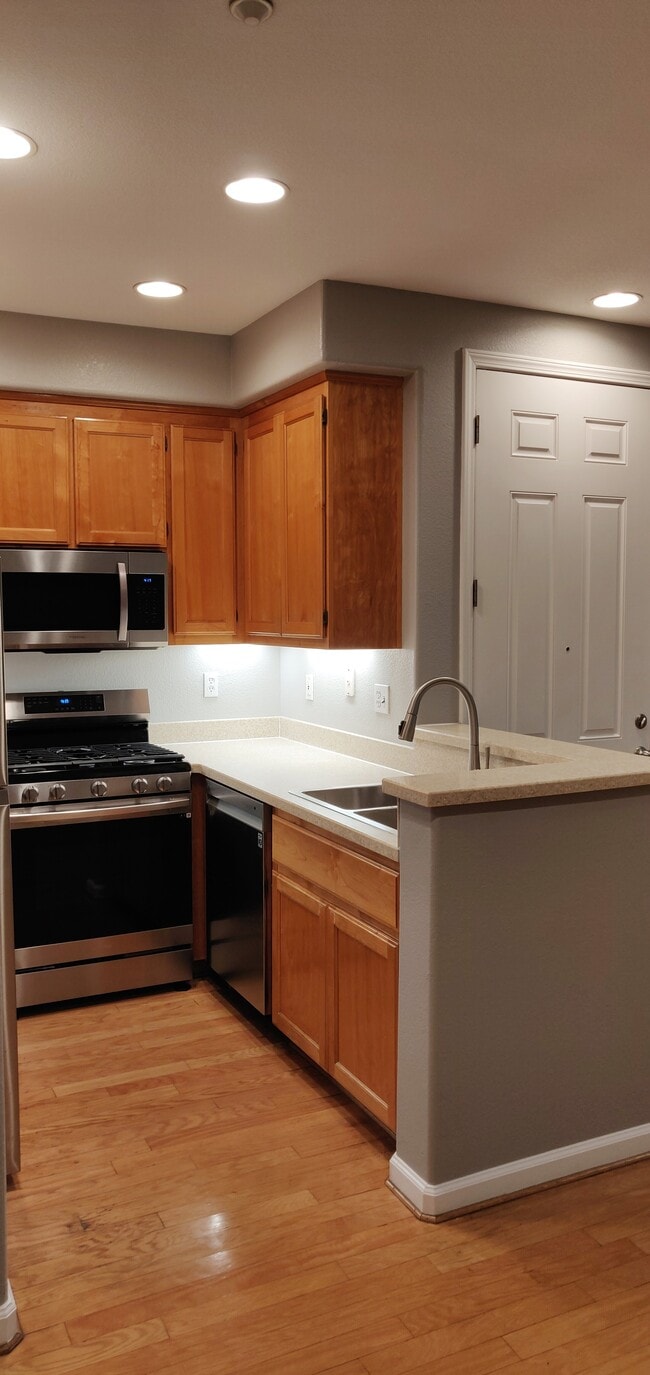 Foto del edificio - 1553 Chandler St