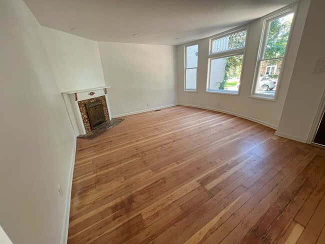Foto del edificio - 74 K St E