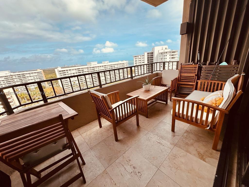 Foto principal - 251 Crandon Blvd