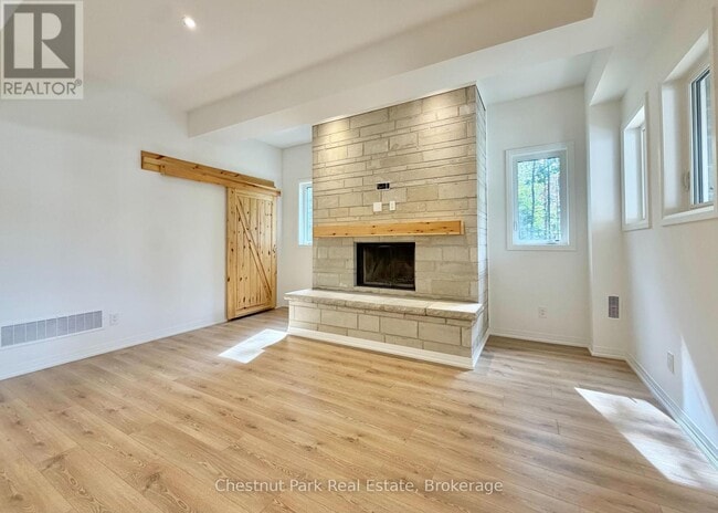 Building Photo - 1076 Angel Rd
