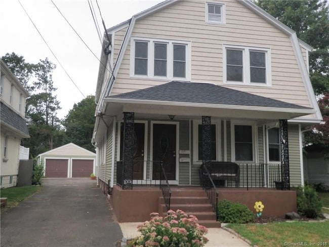 Building Photo - 156 Concord St