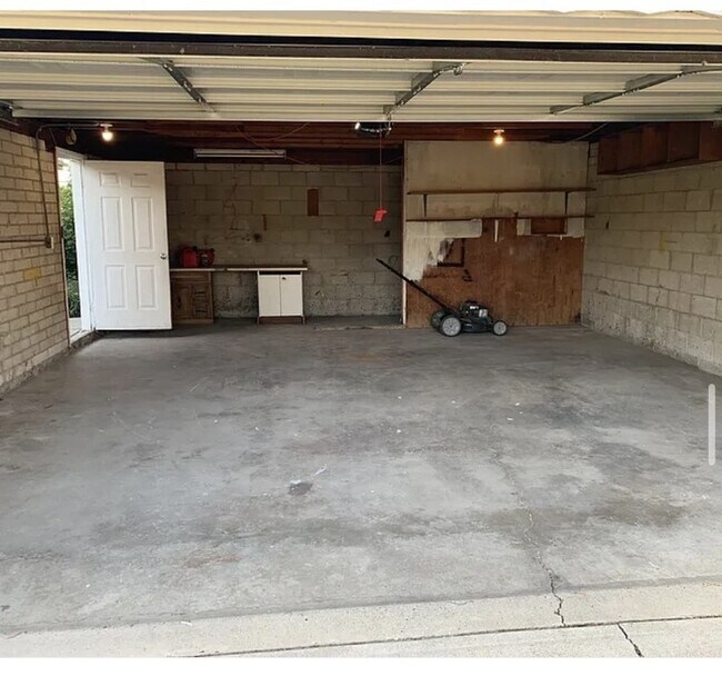 Building Photo - 1798 W 6020 S