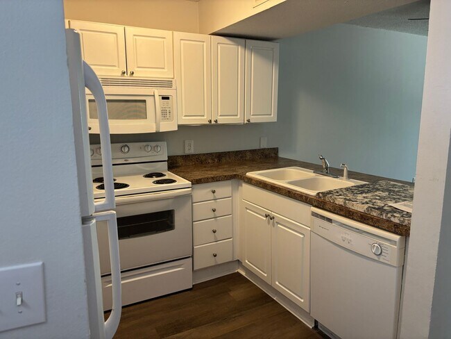 Foto del edificio - 2 BEDROOM 2 BATH CONDO AT COASTAL VILLAS