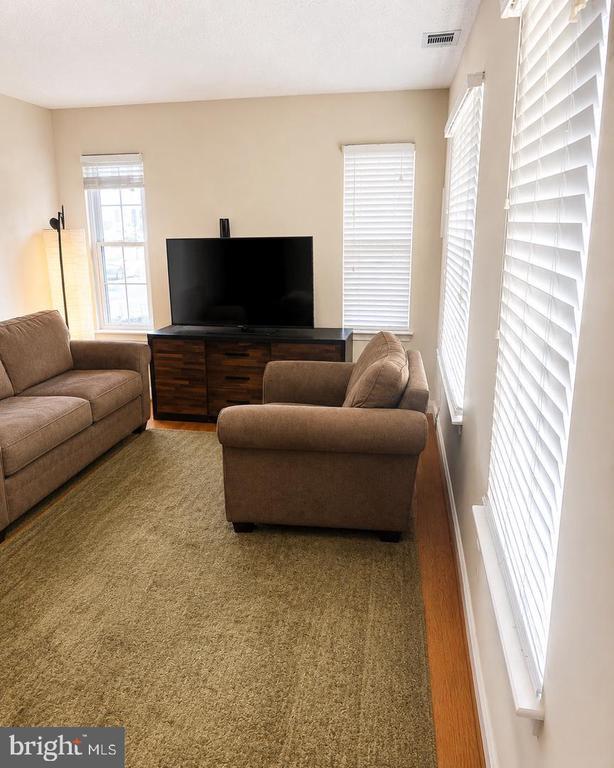 Foto del edificio - 3006 New Oak Ln