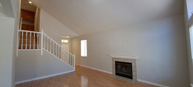 Building Photo - Spacious & Great Design Home in Suisun - Close to Travis Air Force Base - $500 off the 1st Month'...
