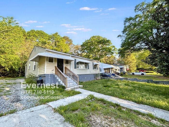 Primary Photo - 327 Addington St SW