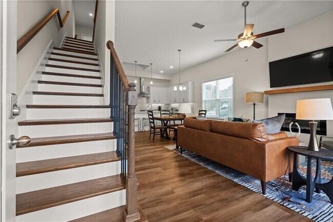 Foto del edificio - 637 Stickley Oak Way