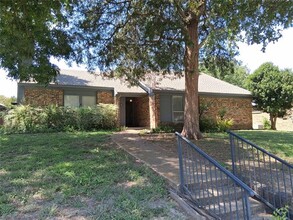 Building Photo - 2309 Owens Blvd