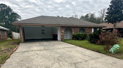 Building Photo - 206 Terry Dr