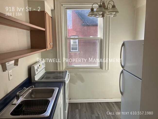 Building Photo - 918 Ivy St