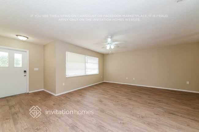 Building Photo - 3218 Oxford Dr W