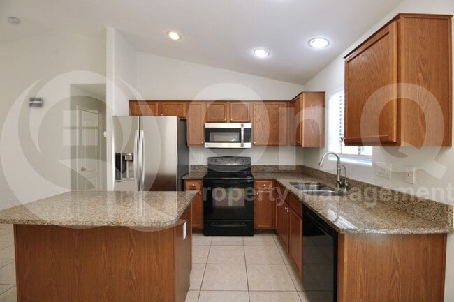 Building Photo - 4173 E Azurite Rd
